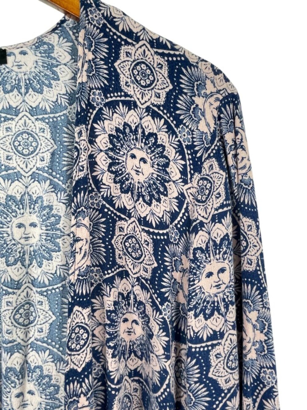 Torrid Celestial Sun Moon Medallion Duster Kimono Cardigan Size 2 Plus - Picture 6 of 9